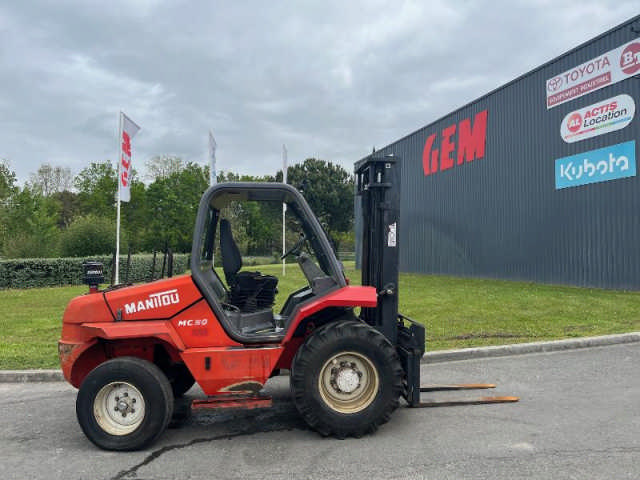 Chariot élévateur diesel MANITOU MC30 d'occasion