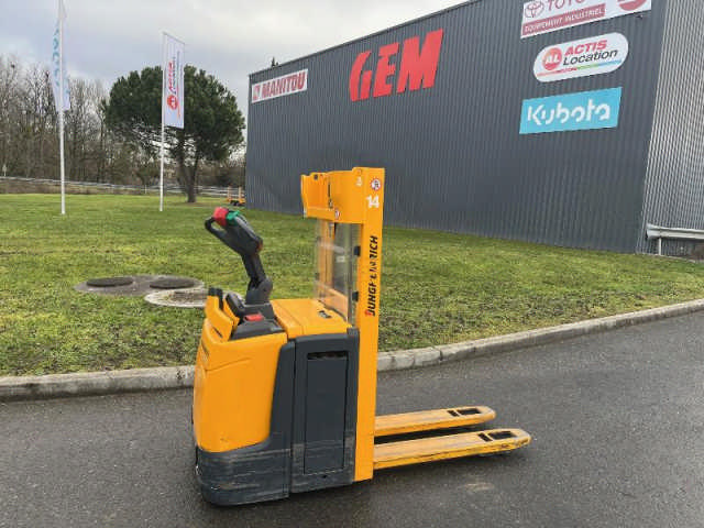 Chariot élévateur électrique JUNGHEINRICH ERC212Z d'occasion