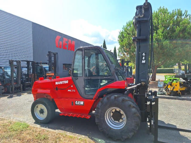 Chariot tout terrain MANITOU MC 70 PS S3E2 d'occasion
