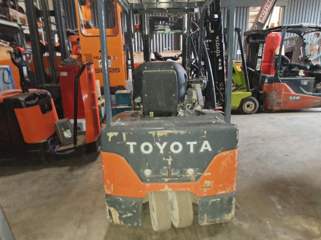 Chariot élévateur électrique TOYOTA 7FBEF16 d'occasion
