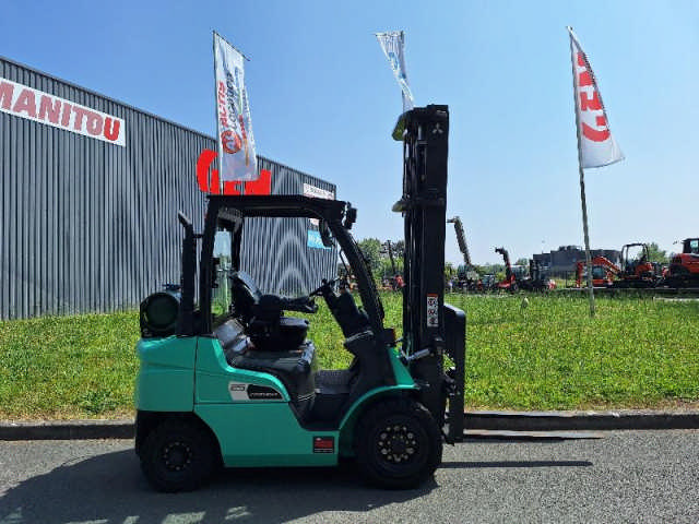 Chariot industriel gaz MITSUBISCHI FG25N d'occasion