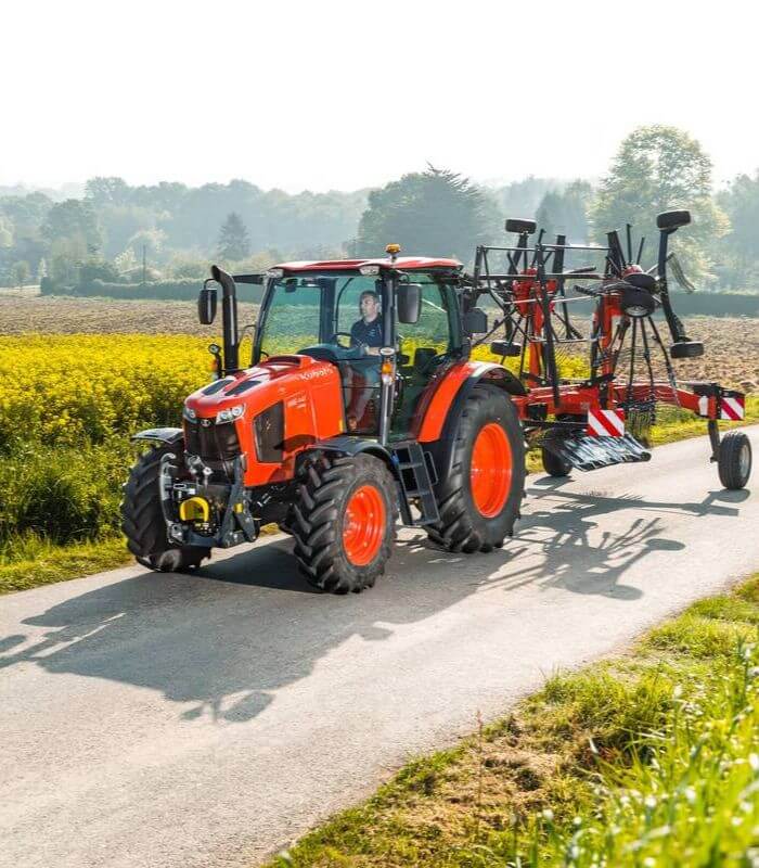 Tracteurs et équipements agricoles