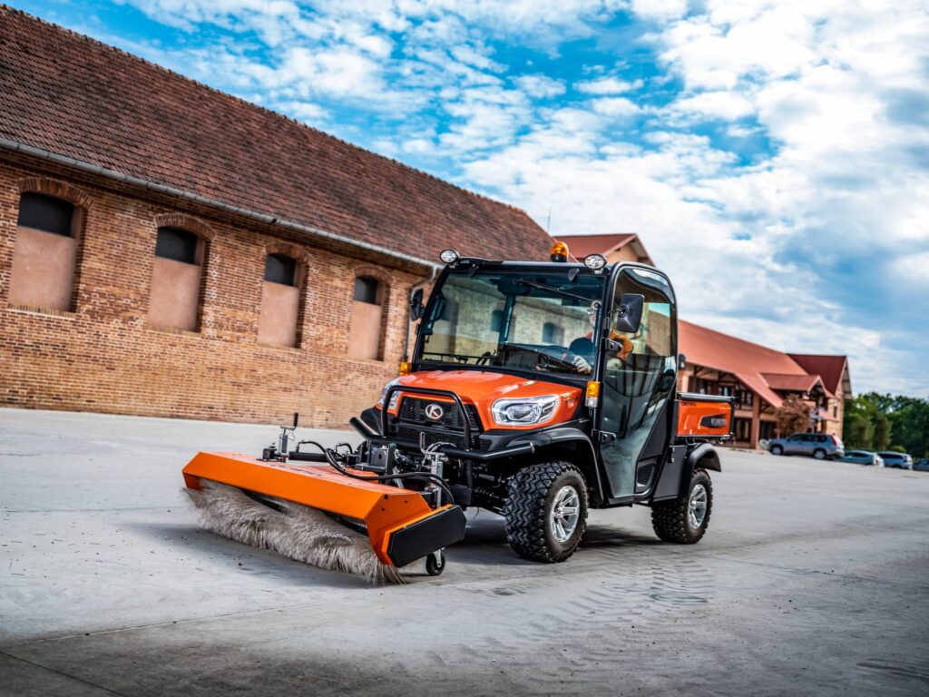 RTV Road Sweeper side5