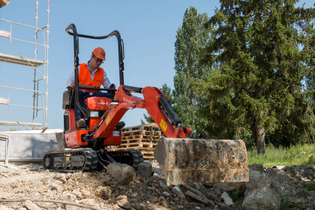 Quels sont les meilleurs modèles de mini-pelle Kubota pour les petits chantiers ? 