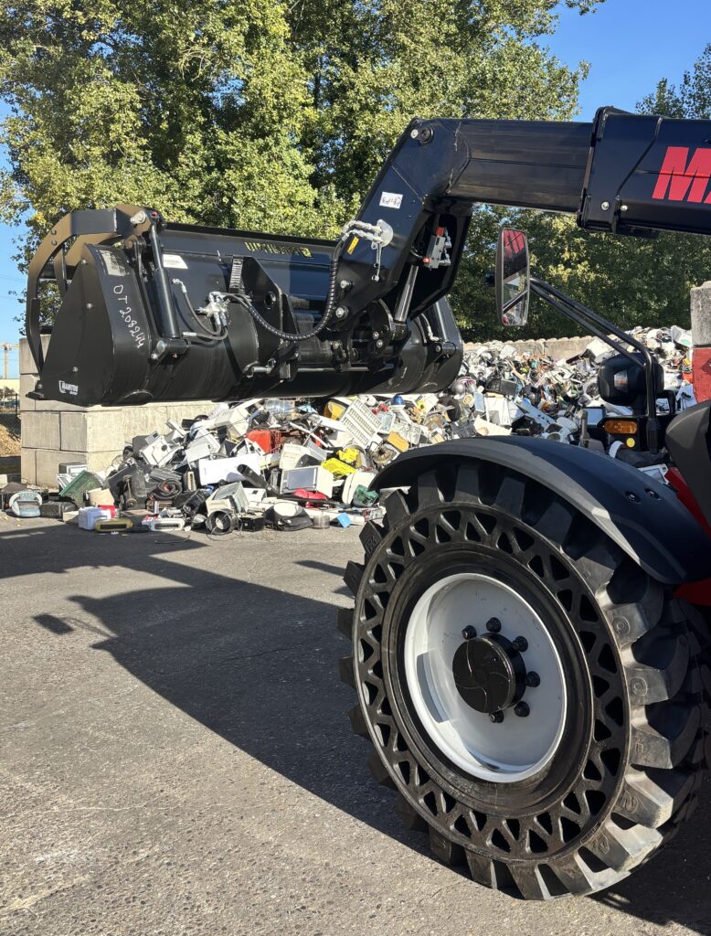 gem manutention gironde manitou chariot telescopique mlt 742 godet grappin